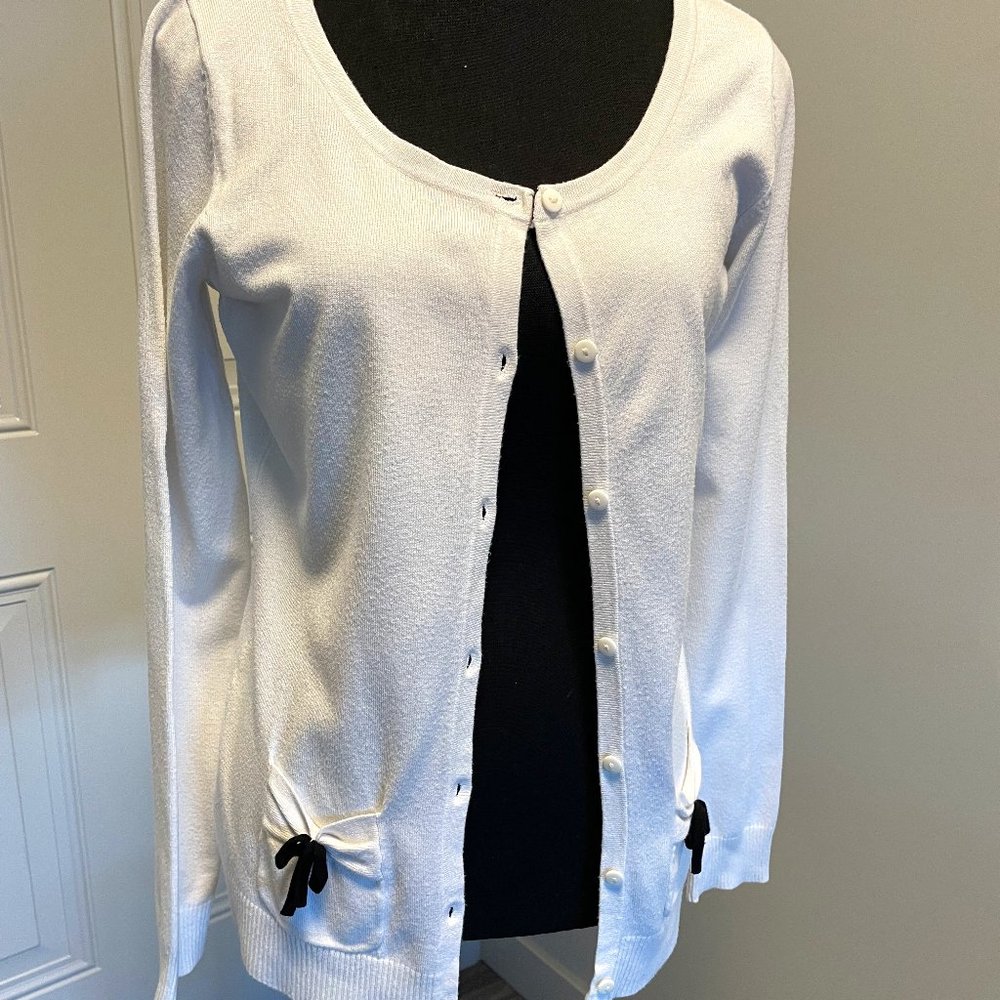 2/$30 💥 Mohito white cardigan sweater with front pockets large